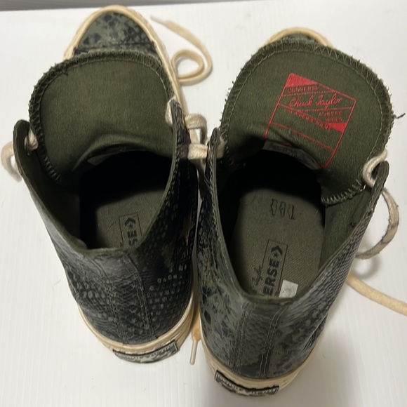 Size 8.5 Converse Hi-Tops with green snakeskin. In great used condition. - Picture 5 of 8